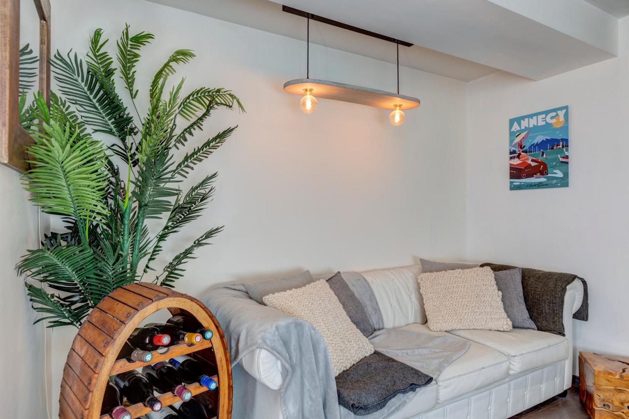 Апартаменты Le Pura Vida, Hyper Centre Terrasse + Parking Анси Экстерьер фото